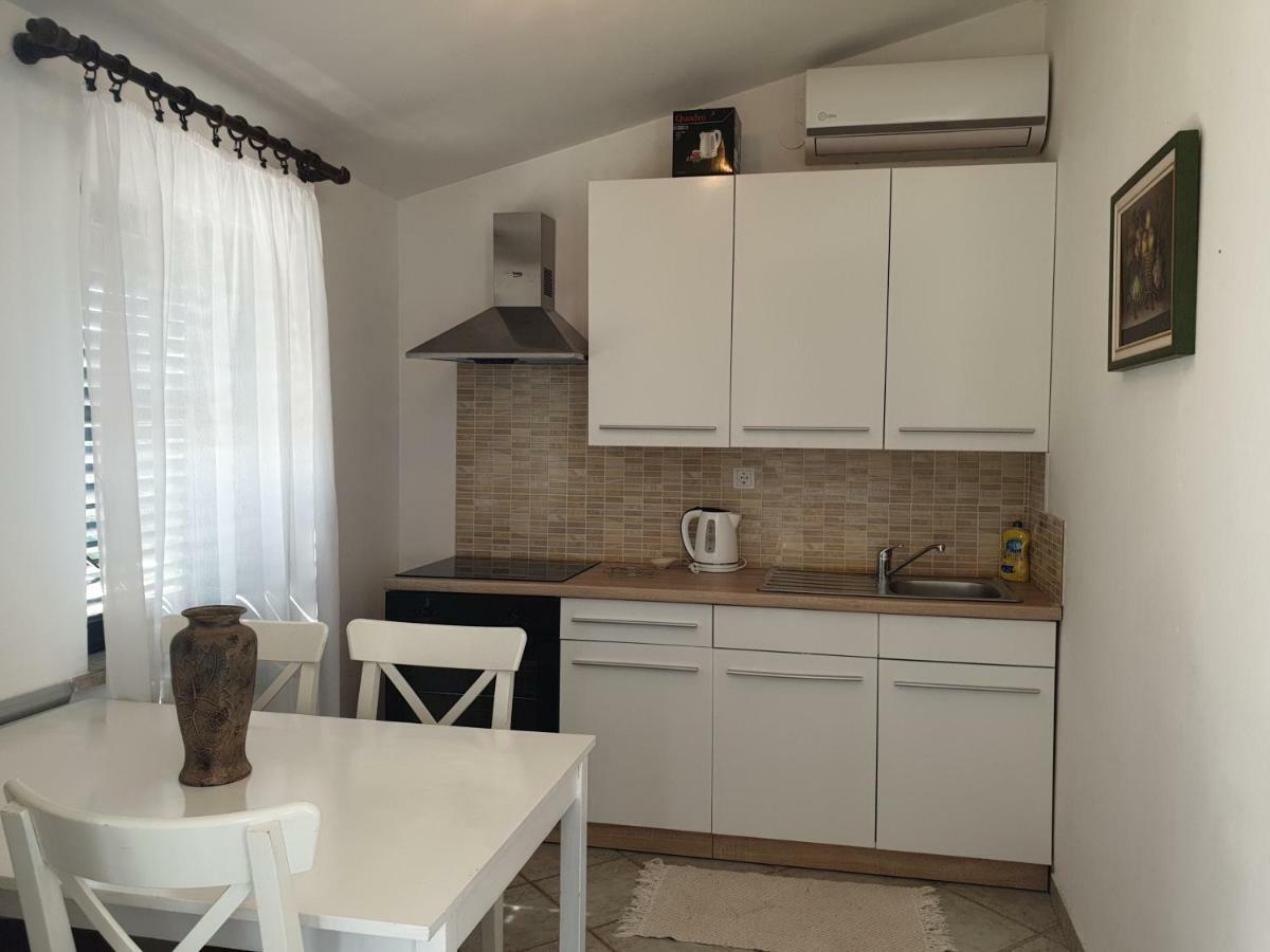 Apartments Lav Umag Quarto foto